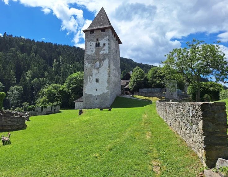 Burgruine Petersberg, Friesach, Austria, Austria